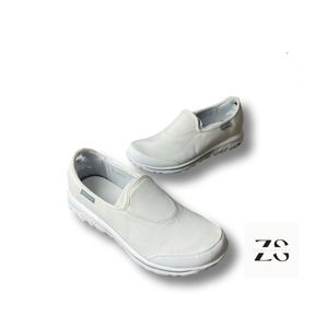 Brand New Skechers women shoes size 7 (For nurses)